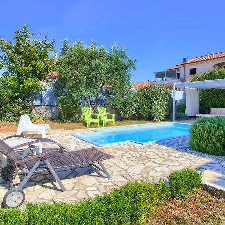 House Nika With Pool And Jacuzzi * Linardici