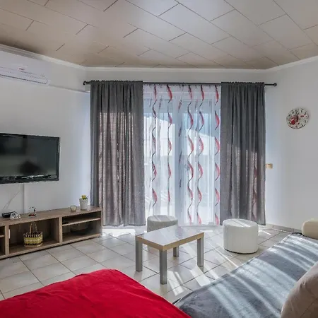 Holiday home House Nika With Pool And Jacuzzi *